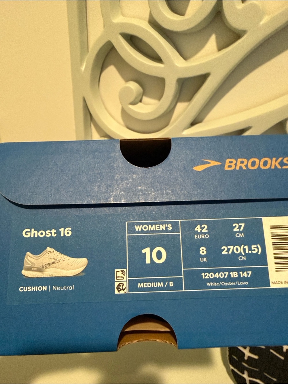 Brooks Women’s Ghost 16 White and Black Lightweight Running Sneakers - Picture 6 of 6